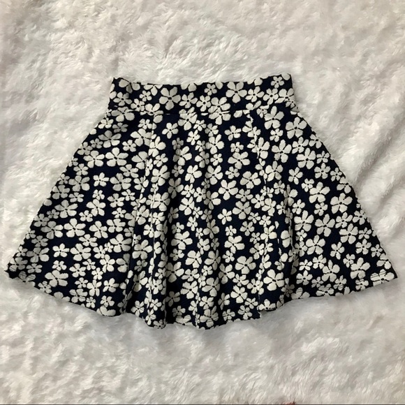H&M Dresses & Skirts - Navy & White Floral Skater Skirt H&M Divided